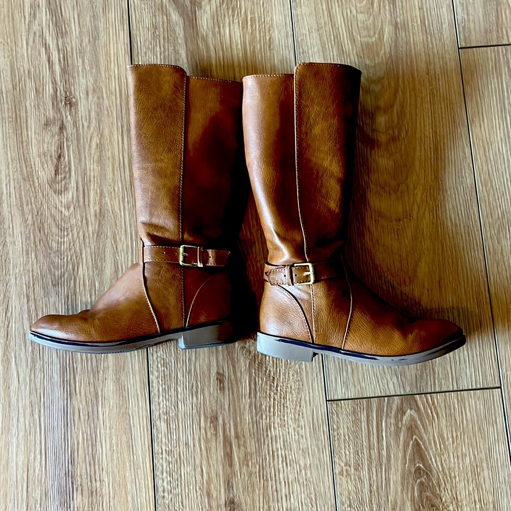 Girl’s riding boots, size 13.